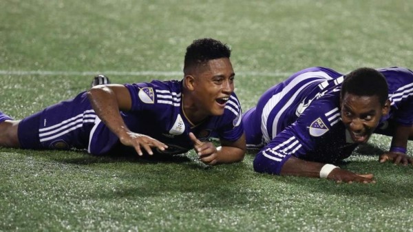 VIDEO: Bryan Róchez se estrena como goleador en la MLS