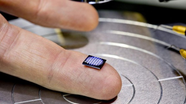 La computadora más pequeña de mundo tiene el tamaño de un grano de sal