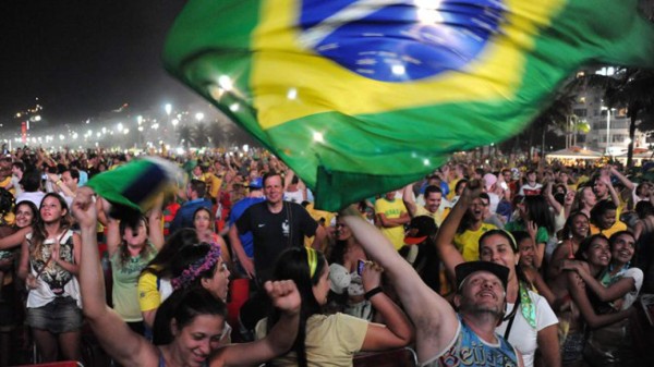 Afición extranjera aprueba Brasil 2014