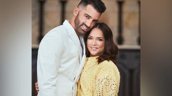 Adamari López y Toni Costa reaparecen juntos en casa