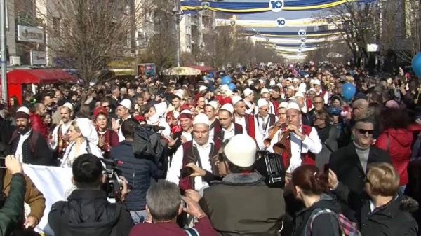 Kosovo festeja sus 10 años de independencia  
