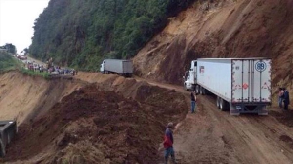 yer fue rehabilitado el paso en la carretera que conecta a Ocotepeque con las zonas fronterizas.