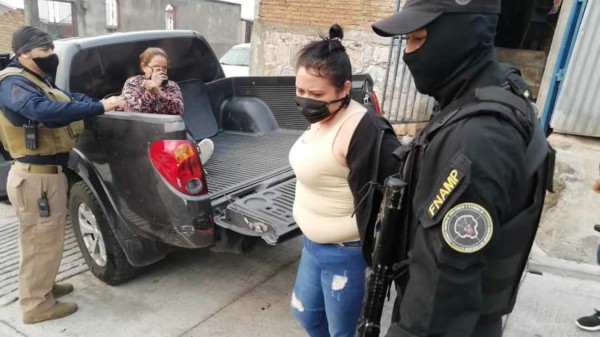 Tegucigalpa: Capturan a supuestos miembros de la Pandilla 18 con indumentaria policial