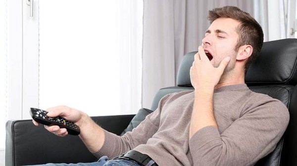 La somnolencia diurna y las siestas largas se vinculan con riesgos cardiacos