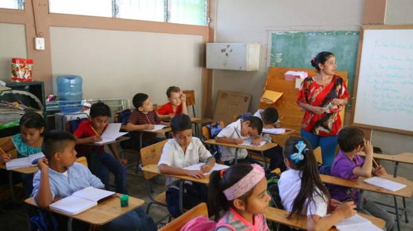 Solo la mitad de los maestros obtendrá una plaza laboral