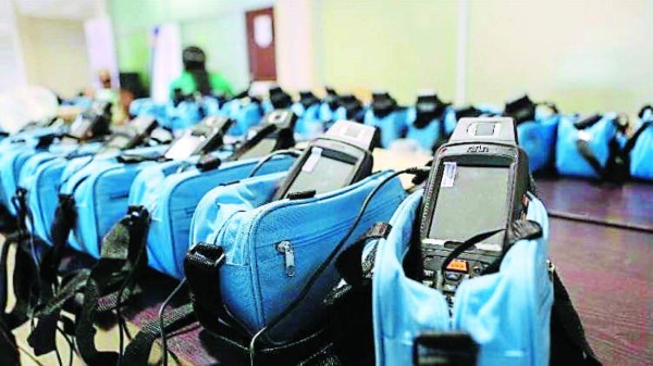 Lectores de huellas validarán en cinco segundos a electores