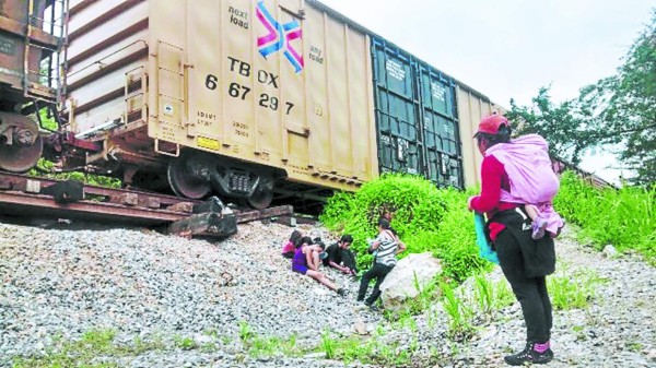 Más de 5,000 niños centroamericanos han salido por puntos ciegos en 2014