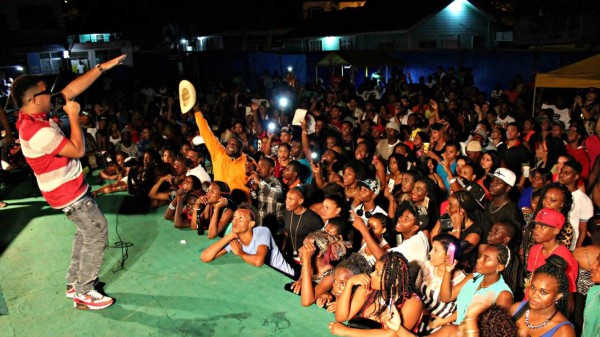 Hondureño Al Beezy se abre paso en el mundo del reggae