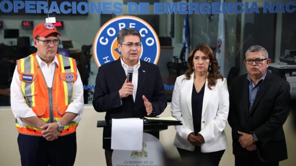 Intensificarán acciones para combatir el dengue en Honduras, anuncia presidente Hernández