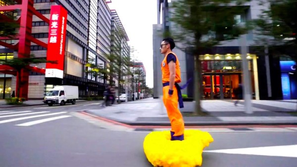 Viral: Inventan nube voladora de 'Goku' en China