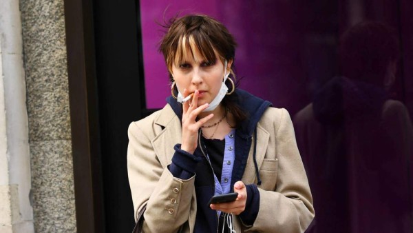 Los confinamientos por la COVID hacen que la gente fume más