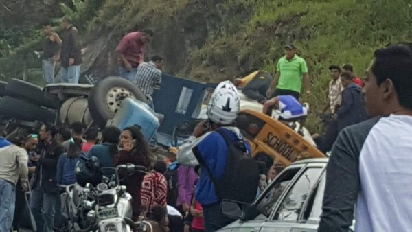 Honduras: Varios muertos y heridos en accidente vial