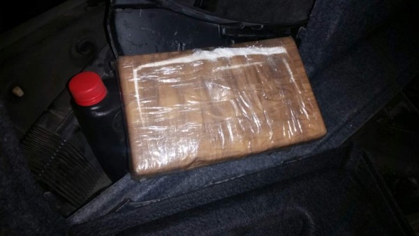 Lo capturan en un carro de lujo con cocaína en Santa Bárbara