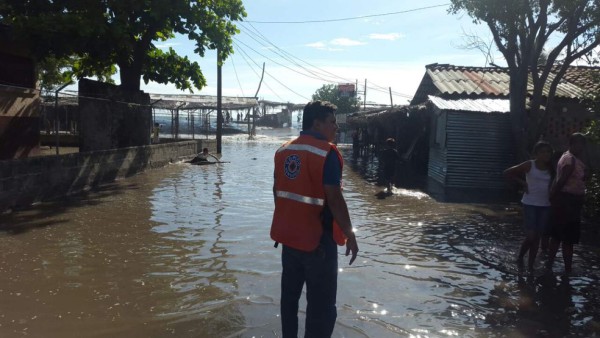 Seguirán las lluvias y mantienen alerta verde en costa del pacífico