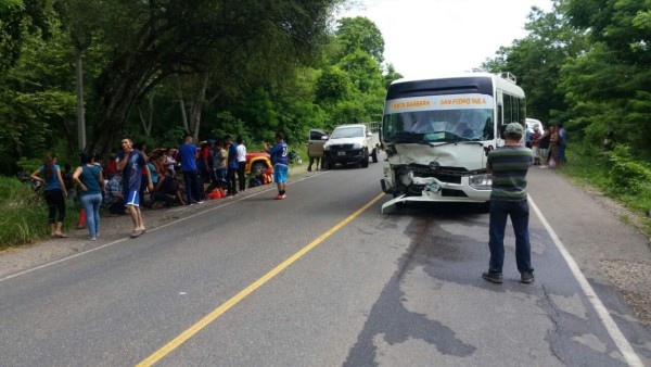 Accidente en Santa Bárbara deja tres heridos