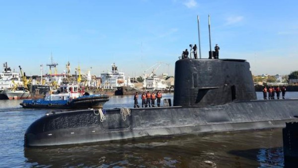 El submarino argentino sigue tragado por las aguas del Atlántico