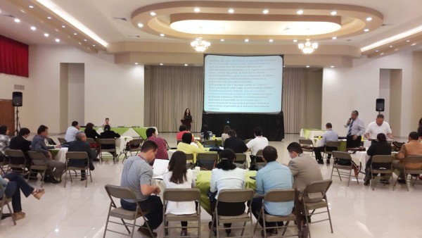 Médicos se capacitan para mejorar atenciones