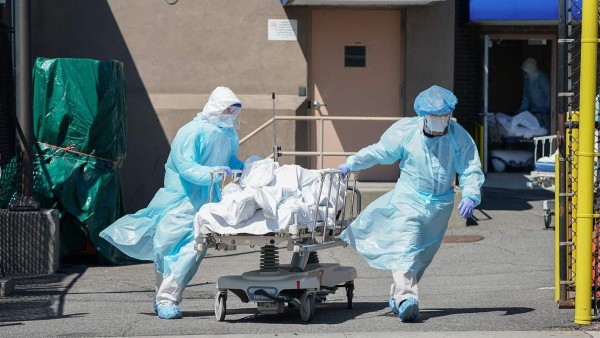 Nueva York congelará cuerpos de víctimas de coronavirus por colapso de morgues