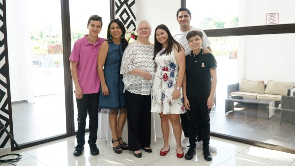 La dicha que brindan 79 años de vida