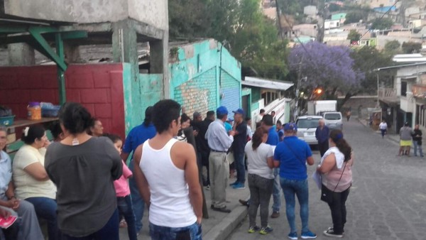 Capitalinos hacen filas para votar en Tegucigalpa
