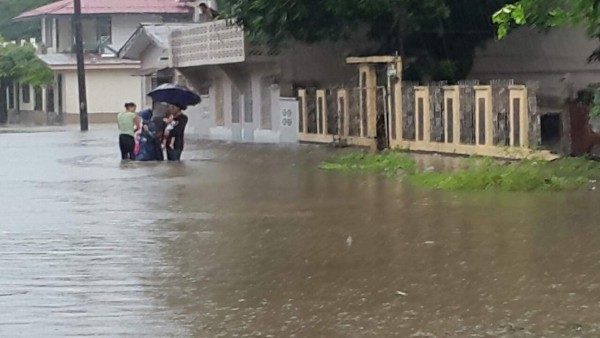 Declaran alerta roja para La Ceiba y todo Atlántida por fuertes lluvias