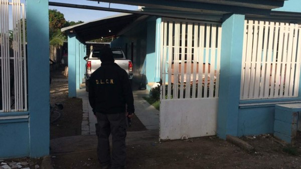 Caen 2 hermanos acusados de traficar drogas en Sabá, Colón