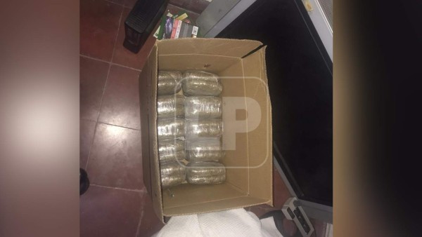 Capturan a dos personas en la colonia Juan Ramón Molina por supuesta posesión de droga