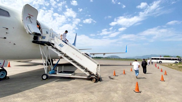 Unos 79 migrantes llegan a diario de EUA y México