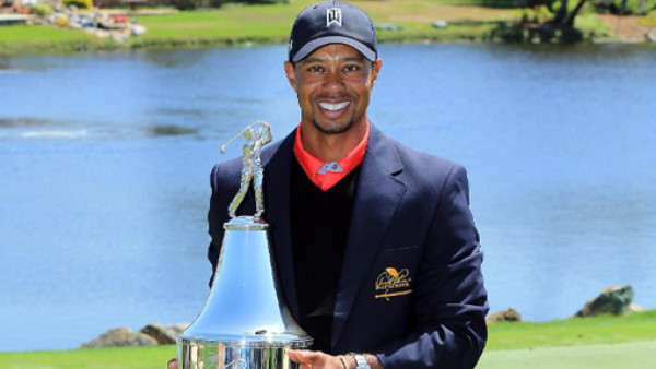 Tiger Woods vuelve a la cima del mundo