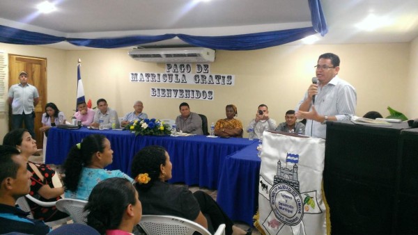 Escuelas empiezan a recibir matrícula gratis