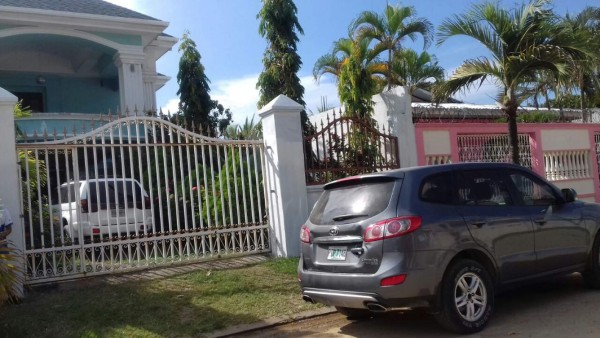 Asesinan a empresario cuando salía de su casa en La Ceiba