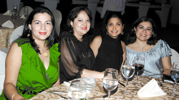 Celebran alegre encuentro