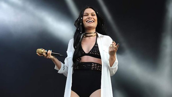 Jessie J desobedece a sus médicos
