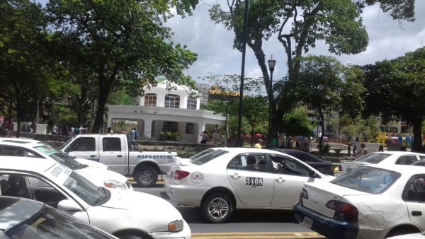 Resumen: fotos y vídeos del caótico paro nacional de transporte