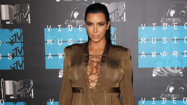 Kim, 'fuerte e irritable' durante su parto  
