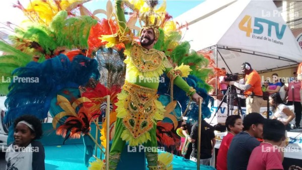 El zar de la belleza hondureña anunció su retiro durante la coronación de la 'Novia de la Feria Isidra' la semana pasada.