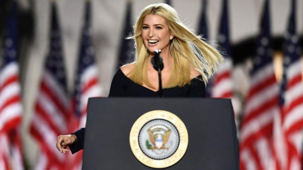 Ivanka Trump presume su figura en bikini en las playas de Miami