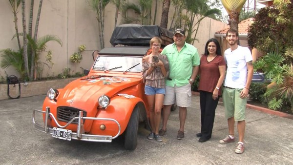 Pareja de argentinos recorre toda Latinoamérica en su 'Porota'