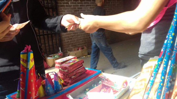Venta ilegal de pólvora en los mercados de Comayagüela