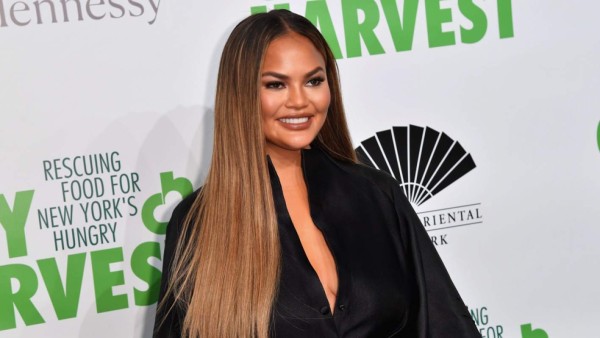 Chrissy Teigen revela su problema de alcoholismo