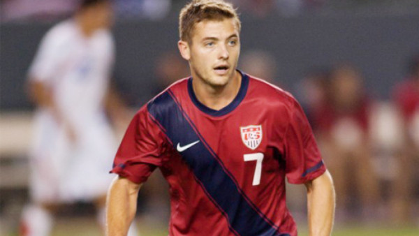 Jugador estadounidense se declara homosexual y se retira del fútbol