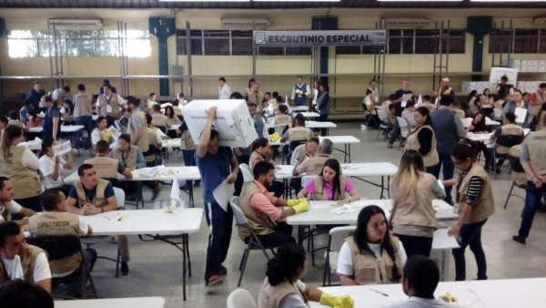 Honduras: Con normalidad se realizó escrutinio especial