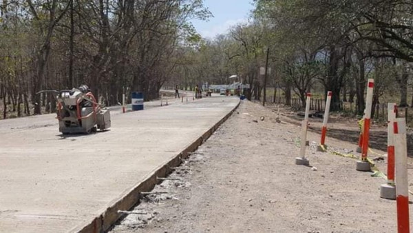 Cierran carretera del desvío de Caracol hacia Río Lindo