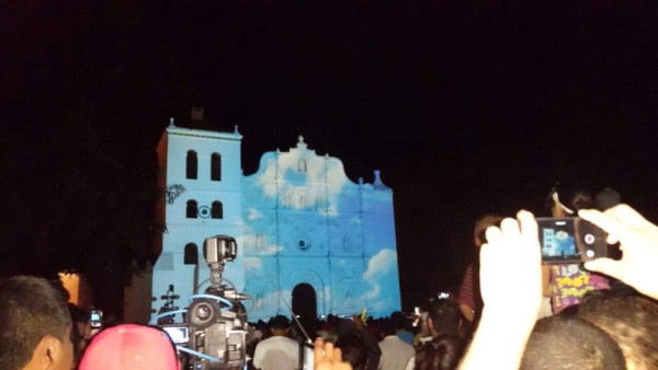 Majestuosa proyección en catedral de Comayagua