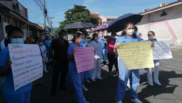 'Somos héroes olvidados': enfermeras exigen pago de salarios atrasados