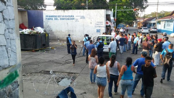 Acribillan a cuatro personas en el mercado Guamilito