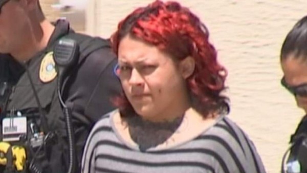 Mujer ahoga a sus gemelos en crisis de locura