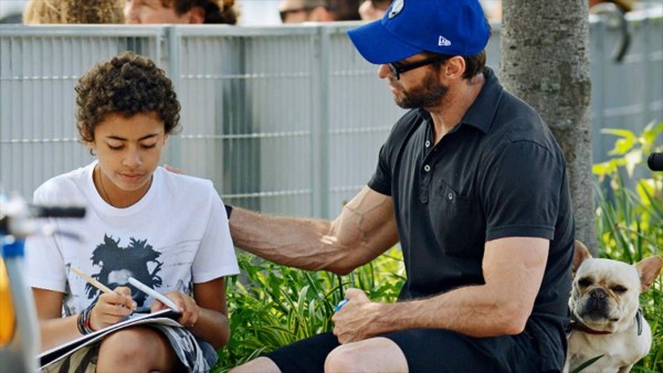 El hijo de Hugh Jackman no lo ve como un héroe
