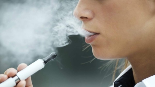 Aumentan a cinco las muertes por cigarrillos electrónicos en EEUU