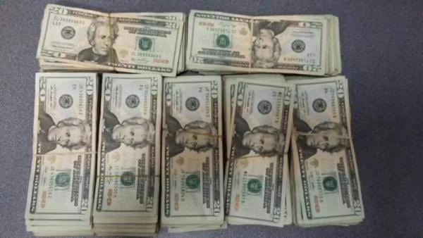 Con más de 10 mil dólares capturan a hondureño en Roatán